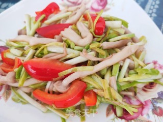 蒜黄炒海陈菇的做法步调：11
