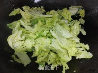 利剑菜叶骨汤脚擀里的做法步调：3