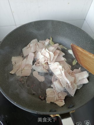 “五花肉”荷兰豆回锅肉的做法步调：8