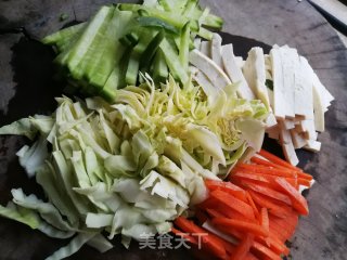 时蔬炒年糕的做法步调：4