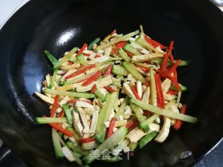 时蔬炒年糕的做法步调：5