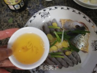 年年有鱼——浑蒸年夜黄鱼的做法步调：5