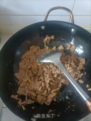 洋葱炒牛肉的做法步调：5