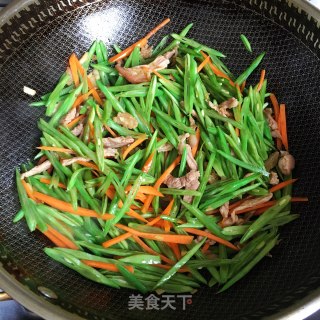 肉丝炒胡萝卜云豆的做法步调：5