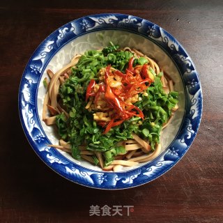 鸡蛋干拌喷鼻椿芽的做法步调：8