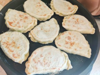 韭菜虾仁盒子的做法步调：17