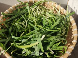 韭菜虾仁盒子的做法步调：1