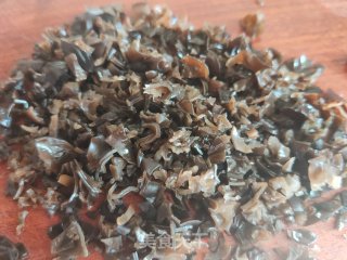 韭菜虾仁盒子的做法步调：4