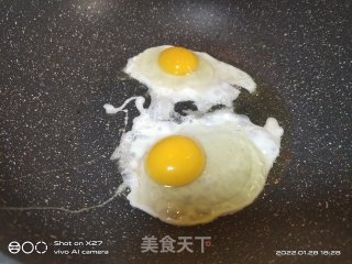 胡萝卜鸡蛋炒饭的做法步调：2