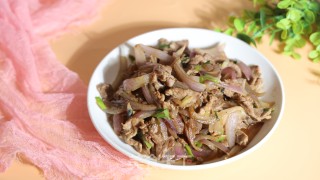 洋葱炒牛肉的做法步调：8