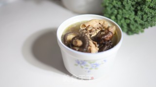 喷鼻菇炖故乡的做法步调：5