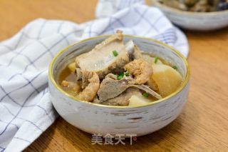 排骨海米萝卜汤的做法步调：9