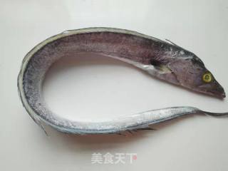 干炸带鱼的做法步调：1