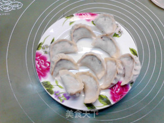 葱喷鼻腊肉蘑菇蒸饺的做法步调：9
