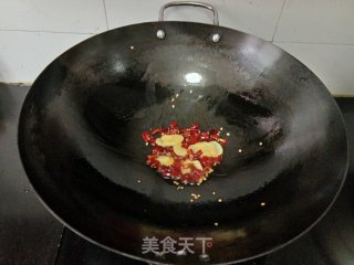 蒜苔炒腊鸭腿的做法步调：4