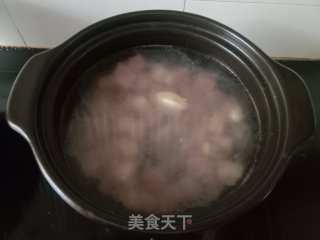 蒜苔炒腊鸭腿的做法步调：1
