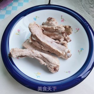 杏鲍菇烧排骨的做法步调：2