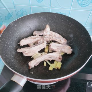 杏鲍菇烧排骨的做法步调：7