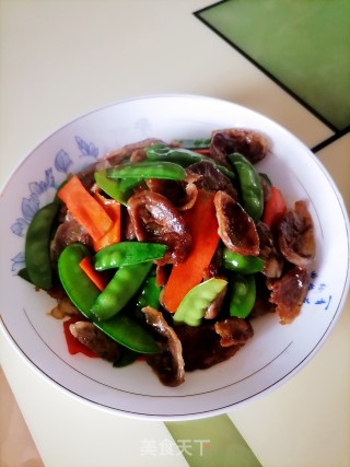 香肠炒荷兰豆的做法步调：6