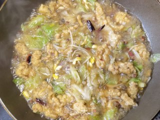 小酥肉年夜烩菜的做法步调：11