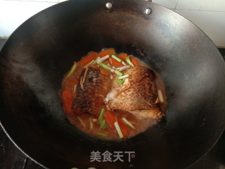 胡萝卜烧草鱼腩的做法步调：10