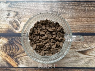 奥利奥芒果奶油酸奶杯的做法步调：4