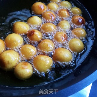 白薯丸子的做法步调：6