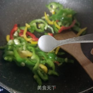 彩椒炒猪头肉的做法步调：6