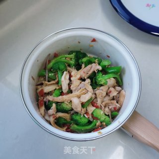 鸡肉西蓝花的做法步调：8