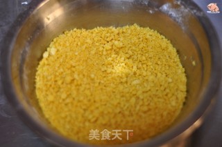 黄桃里包的做法步调：4