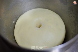 黄桃里包的做法步调：2