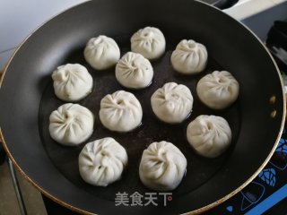 陈肉荠菜莲藕死煎包的做法步调：14