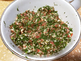 陈肉荠菜莲藕死煎包的做法步调：7