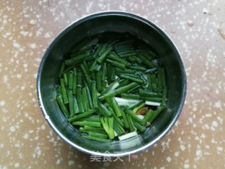 陈肉荠菜莲藕死煎包的做法步调：2