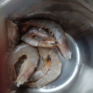 云豆对虾焖里的做法步调：2