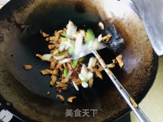 黄芽菜焖里的做法步调：4