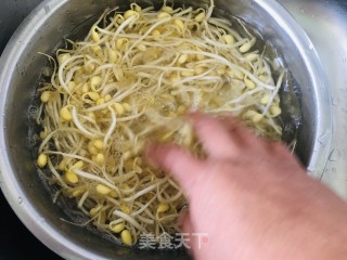 黄芽菜焖里的做法步调：2