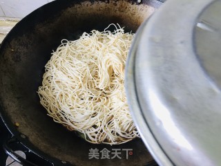 黄芽菜焖里的做法步调：9