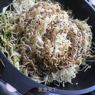 青椒芽菜炒细里的做法步调：7