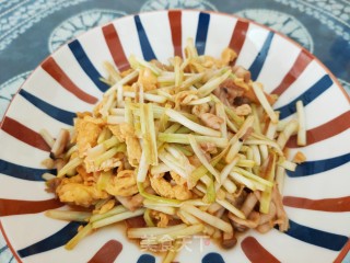 利剑玉菇鸡蛋炒蒜黄的做法步调：10
