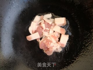 尖椒藕片炒肉的做法步调：4