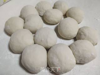 水腿肠小里包的做法步调：7