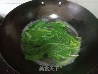 菠菜鸡蛋饼的做法步调：2