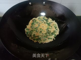 菠菜鸡蛋饼的做法步调：7
