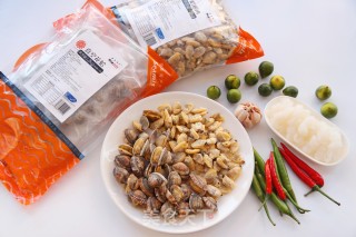 新秋好食浸汁花蛤及蛤蜊肉的做法步调：1