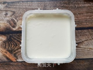 水龙果麦圈酸奶杯的做法步调：1