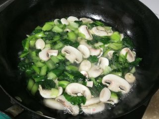 青菜蘑菇汤的做法步调：6
