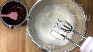 可可蛋糕卷，一次有些失利的教程，可是废品实的超好吃，心感不相上下的。的做法步调：19