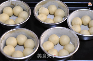 腊肠花朵里包的做法步调：6