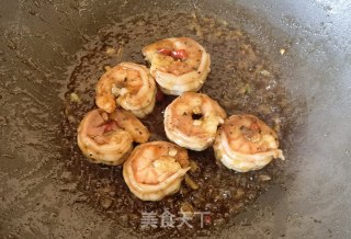 乌胡椒酱炒虾仁的做法步调：13